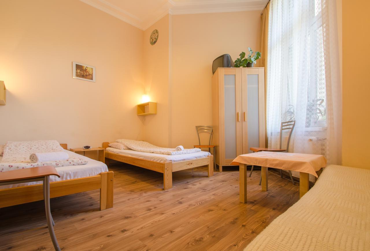 Aparthostel Fryderyk Krakow Ngoại thất bức ảnh
