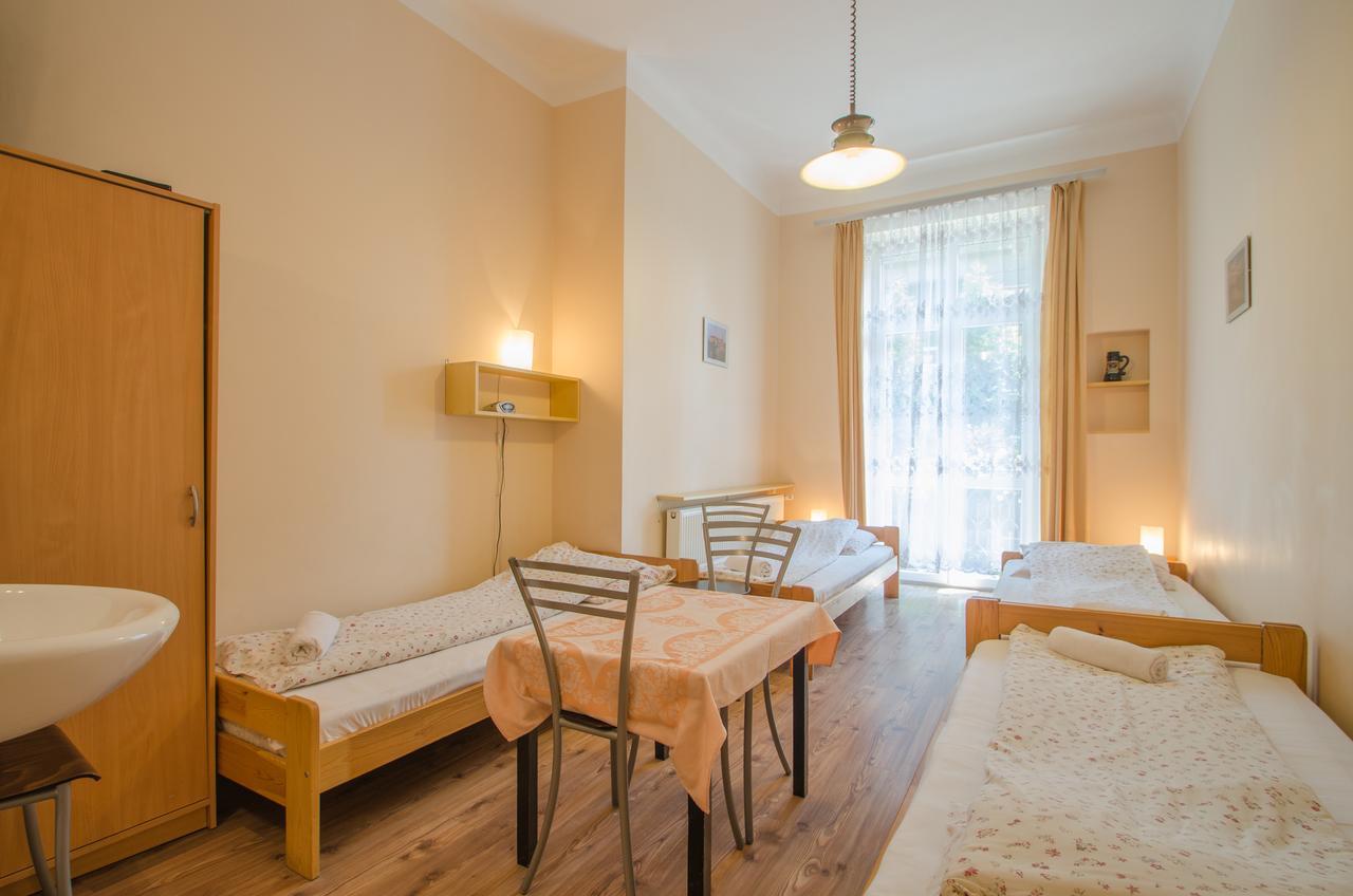 Aparthostel Fryderyk Krakow Ngoại thất bức ảnh