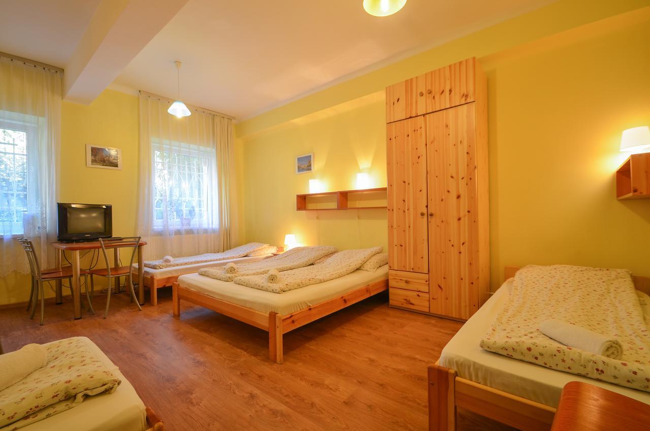 Aparthostel Fryderyk Krakow Ngoại thất bức ảnh