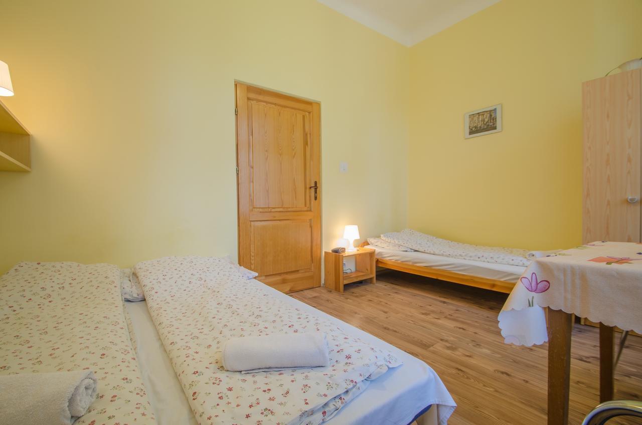 Aparthostel Fryderyk Krakow Ngoại thất bức ảnh
