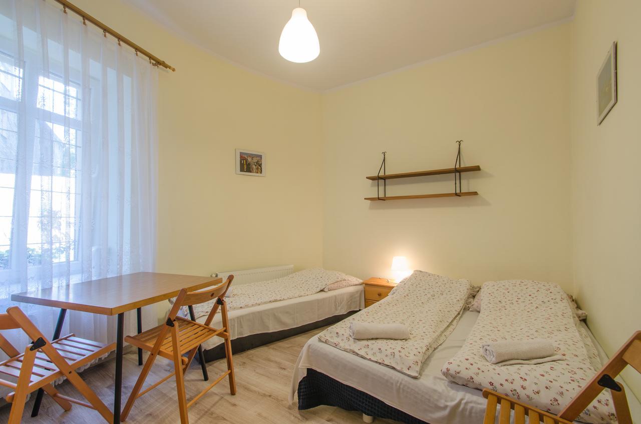 Aparthostel Fryderyk Krakow Ngoại thất bức ảnh