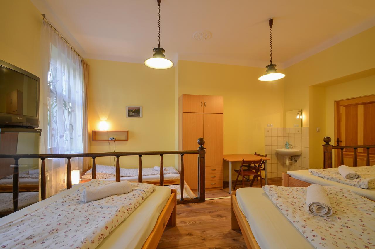 Aparthostel Fryderyk Krakow Ngoại thất bức ảnh